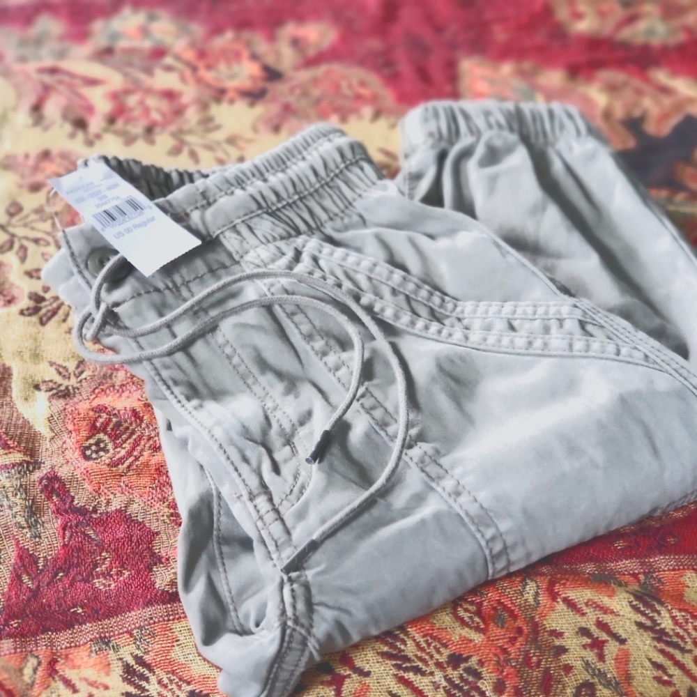 Women's 00 AE high-waisted jegging